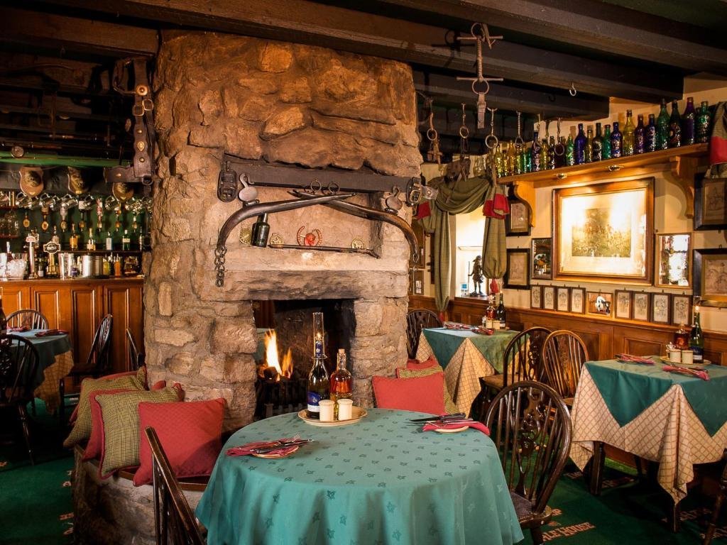 Champany Inn Линлитгоу Екстериор снимка